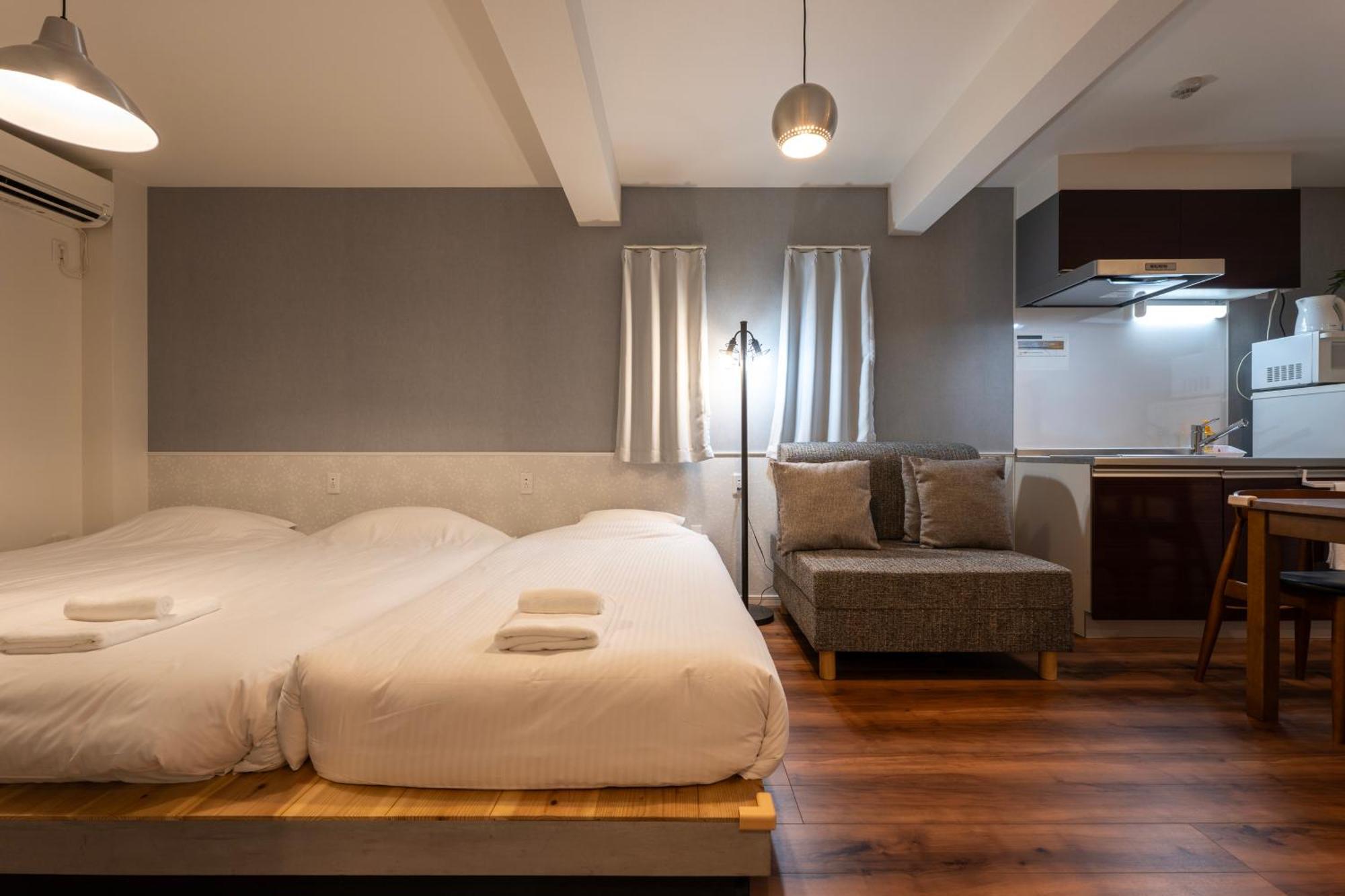 E-Stay Namba Осака Экстерьер фото